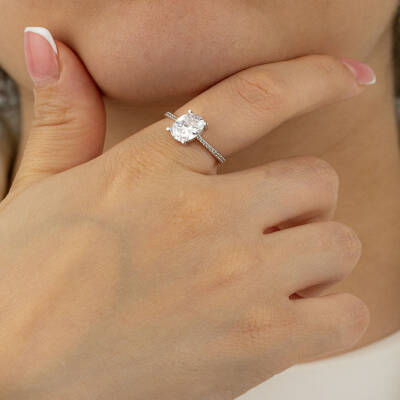 Büyük Taşlı Tektaş Yüzük - 