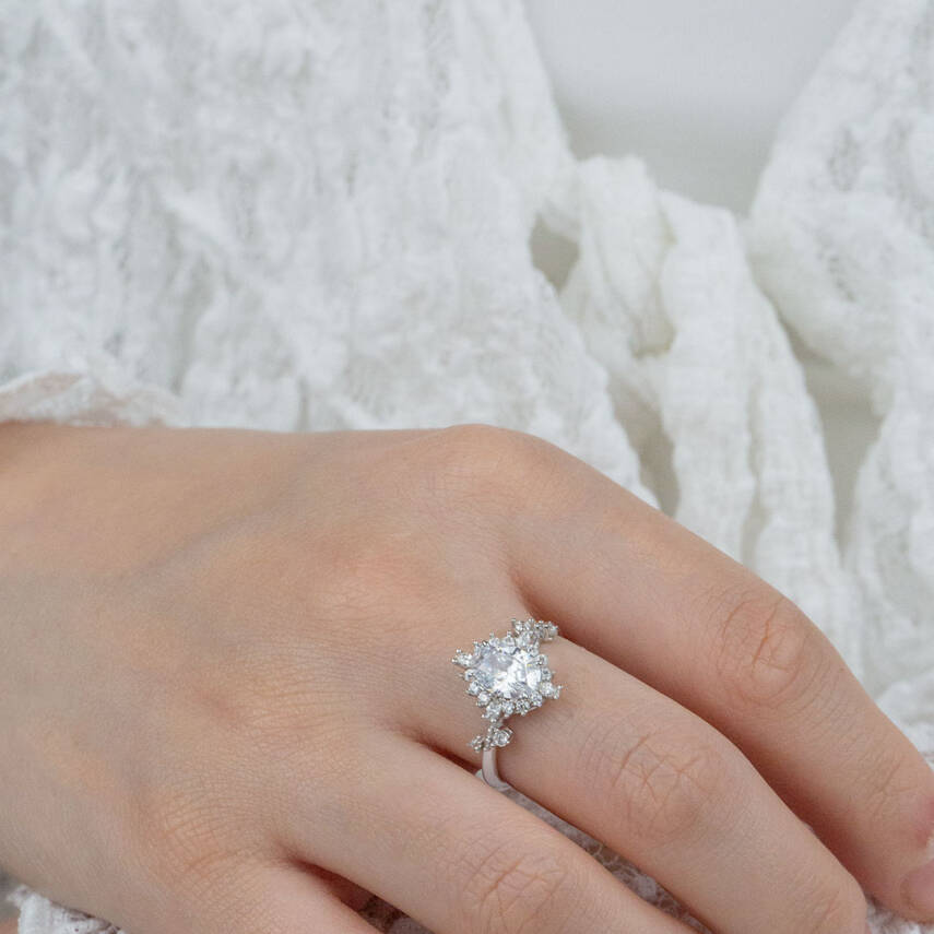 Çicek Desenli Yüzük - 2