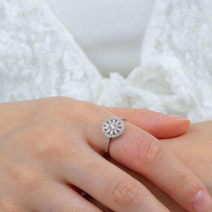 Çicek Taşlı Baget Yüzük - 1