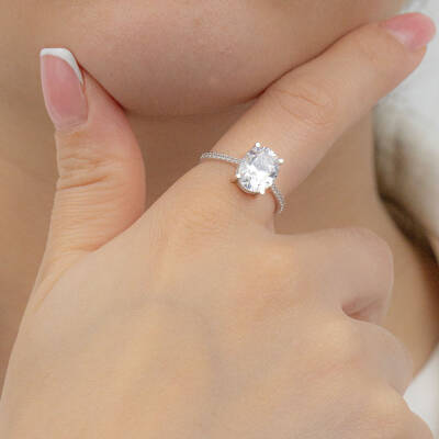 Oval Taşlı Tektaş Yüzük - 