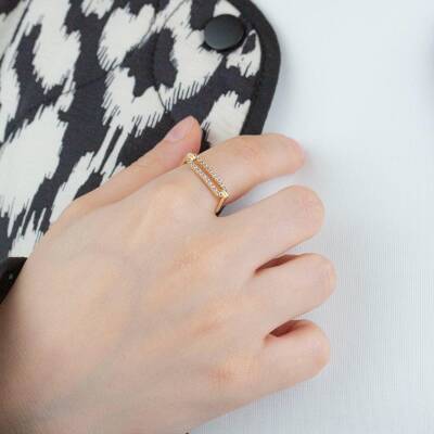 Şerit Taşlı Yüzük - 