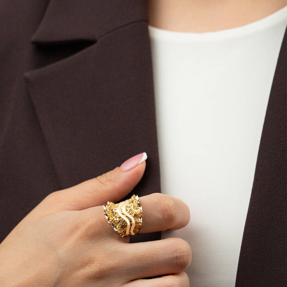 Tül Yüzük Ajda