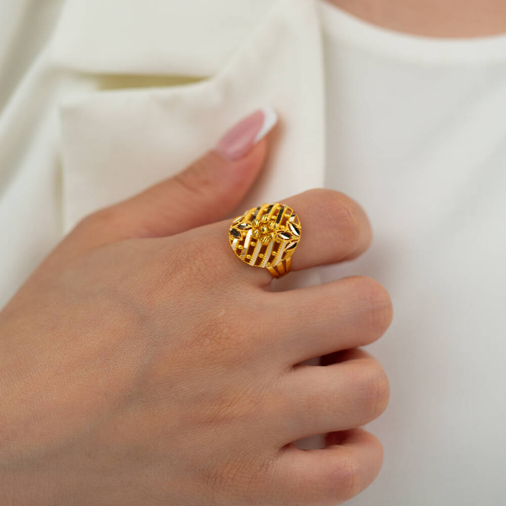 Dorika Ajda Yüzük