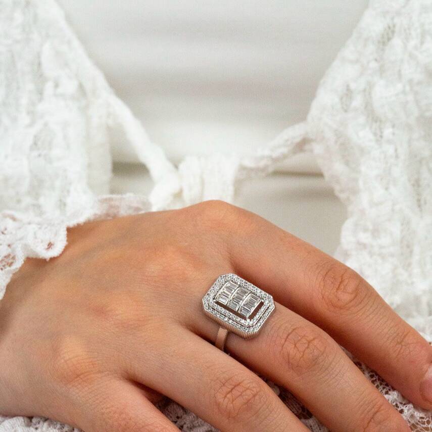 Taş Sıralı Baget Yüzük - 2